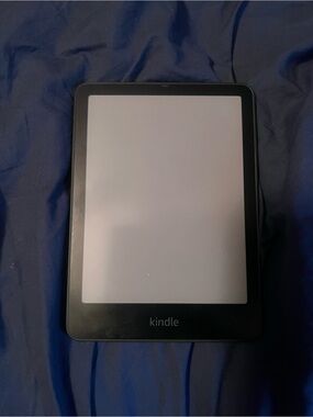Amazon Kindle E-Reader in Black - Lightweight, Glare-Free Display